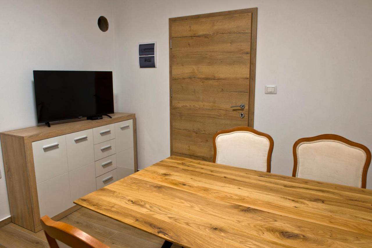 Apartmaji Tanto Malovse Crnice المظهر الخارجي الصورة